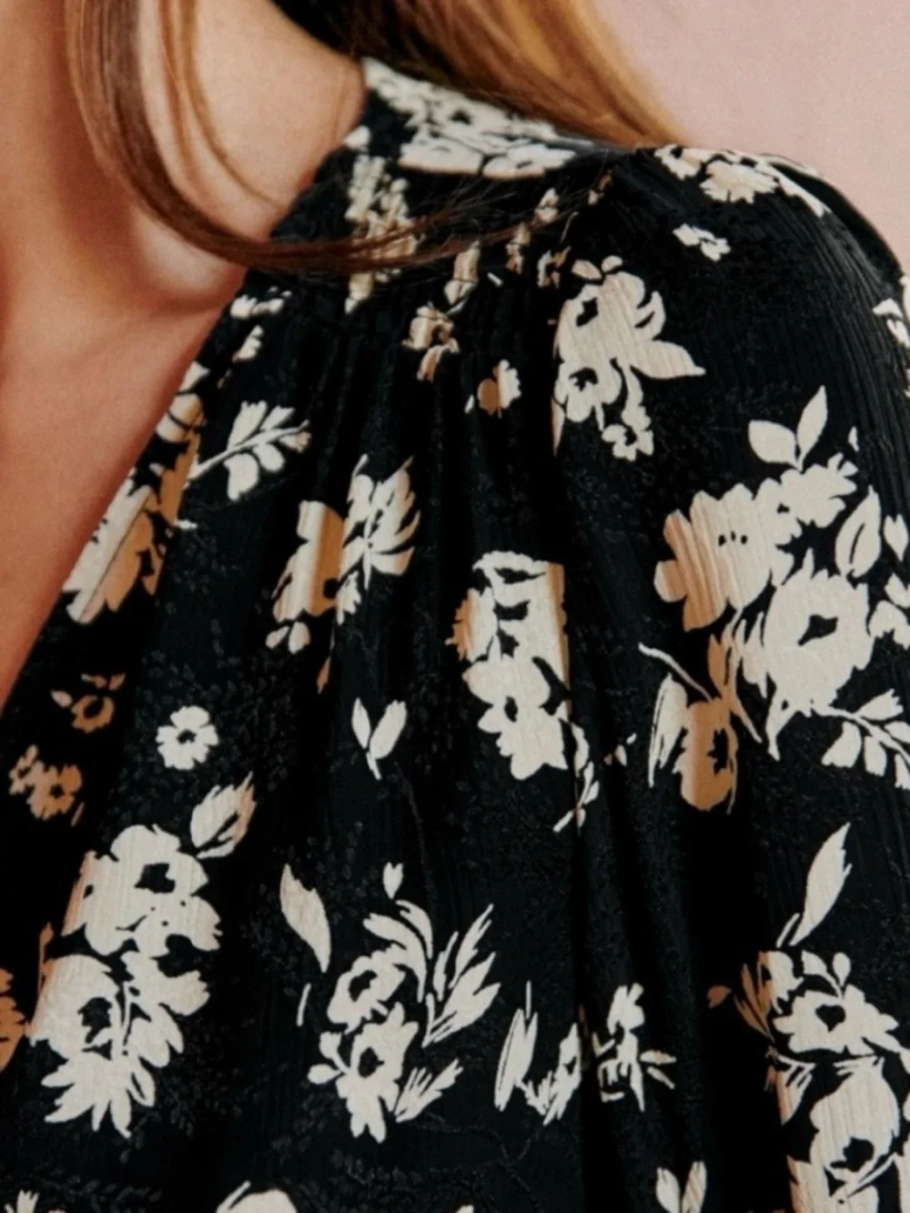 Sézane Dafne Black and Cream Floral Wrap Blouse Size 4 - Picture 5 of 11